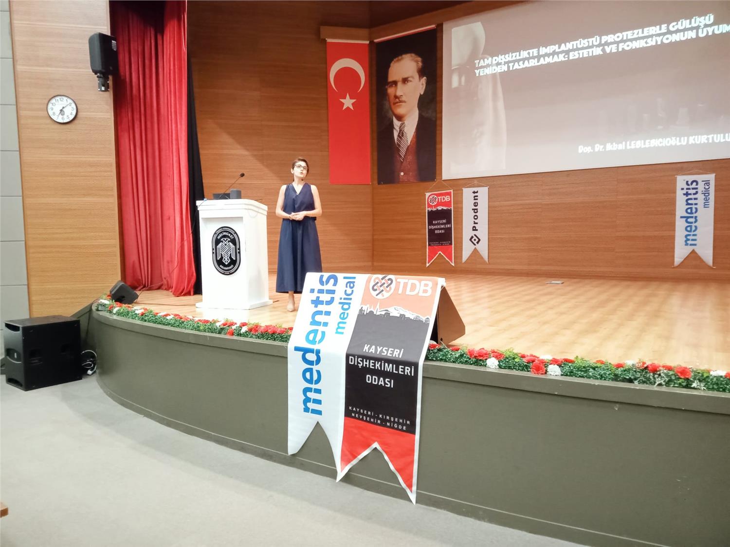 İmplant Cerrahisi Eğitim Programı Melikgazi Tiyatro Salonu'nda Yapıldı